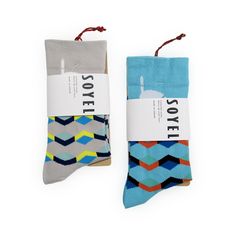 SOYEL  ネコと幾何学柄ハイクルーソックス 【日本製】